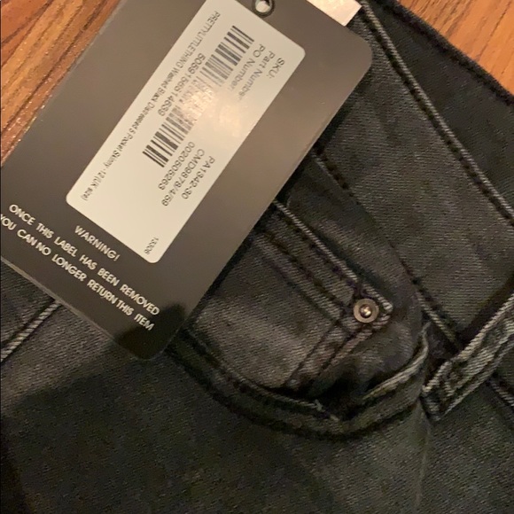 Prettylittlething black distressed skinny jeans - Picture 3 of 3